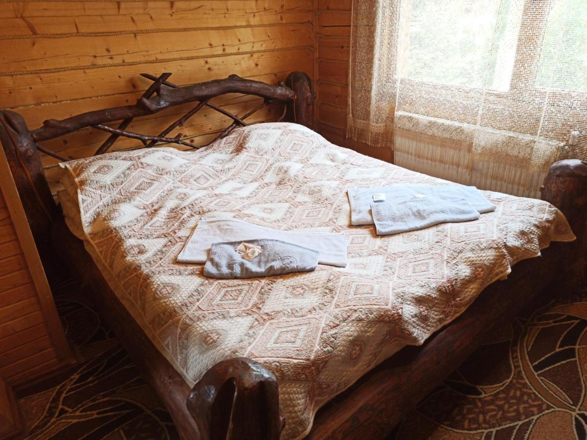 Hirskyy Svitanok Migovo Luaran gambar