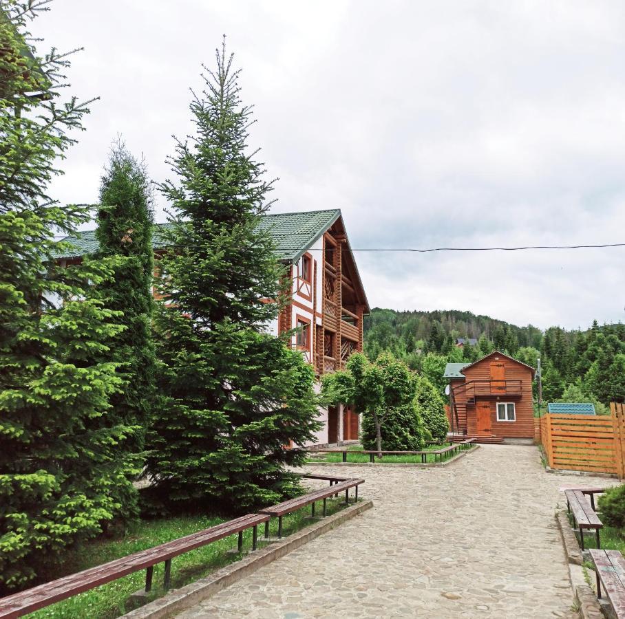 Hirskyy Svitanok Migovo Luaran gambar