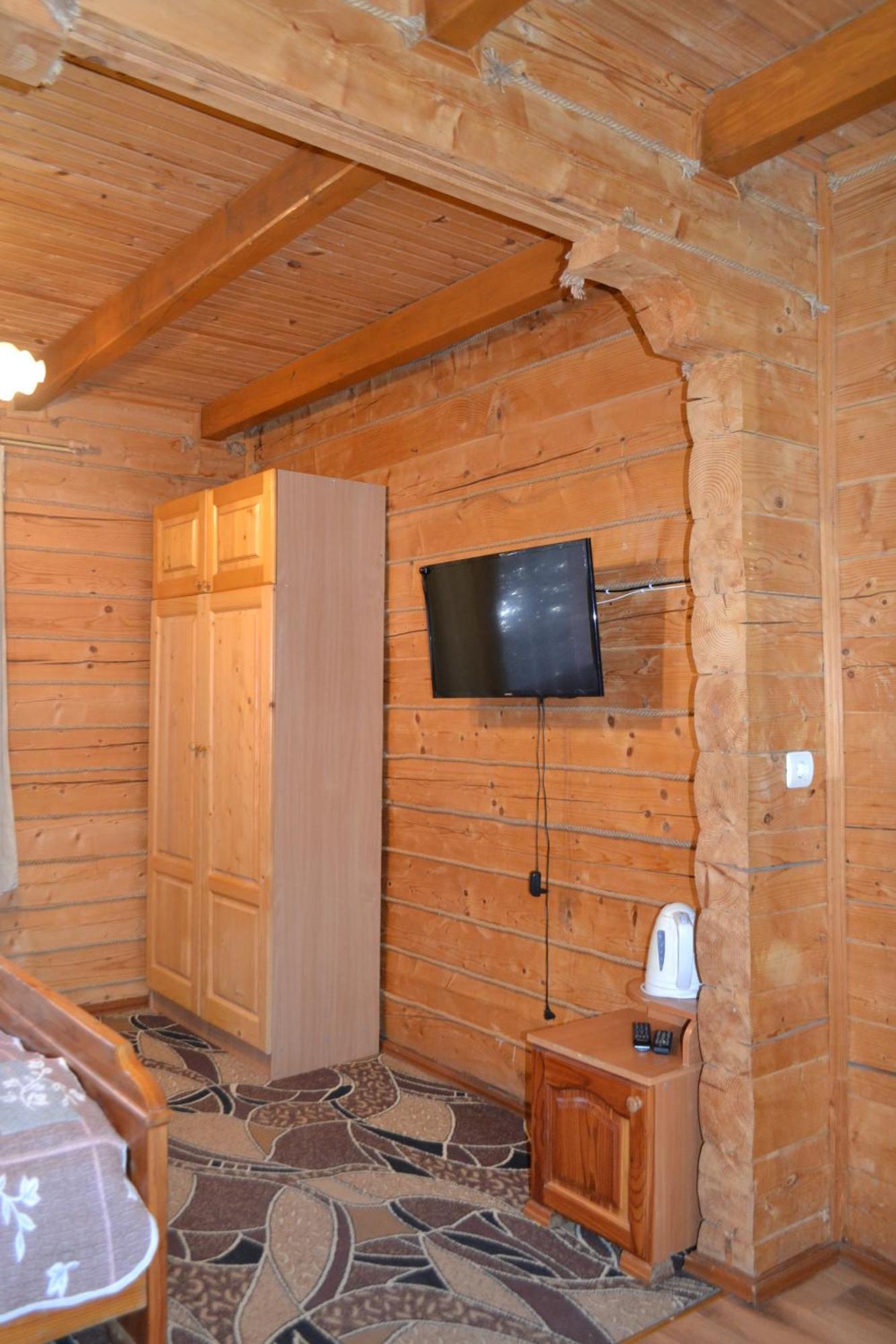 Hirskyy Svitanok Migovo Luaran gambar