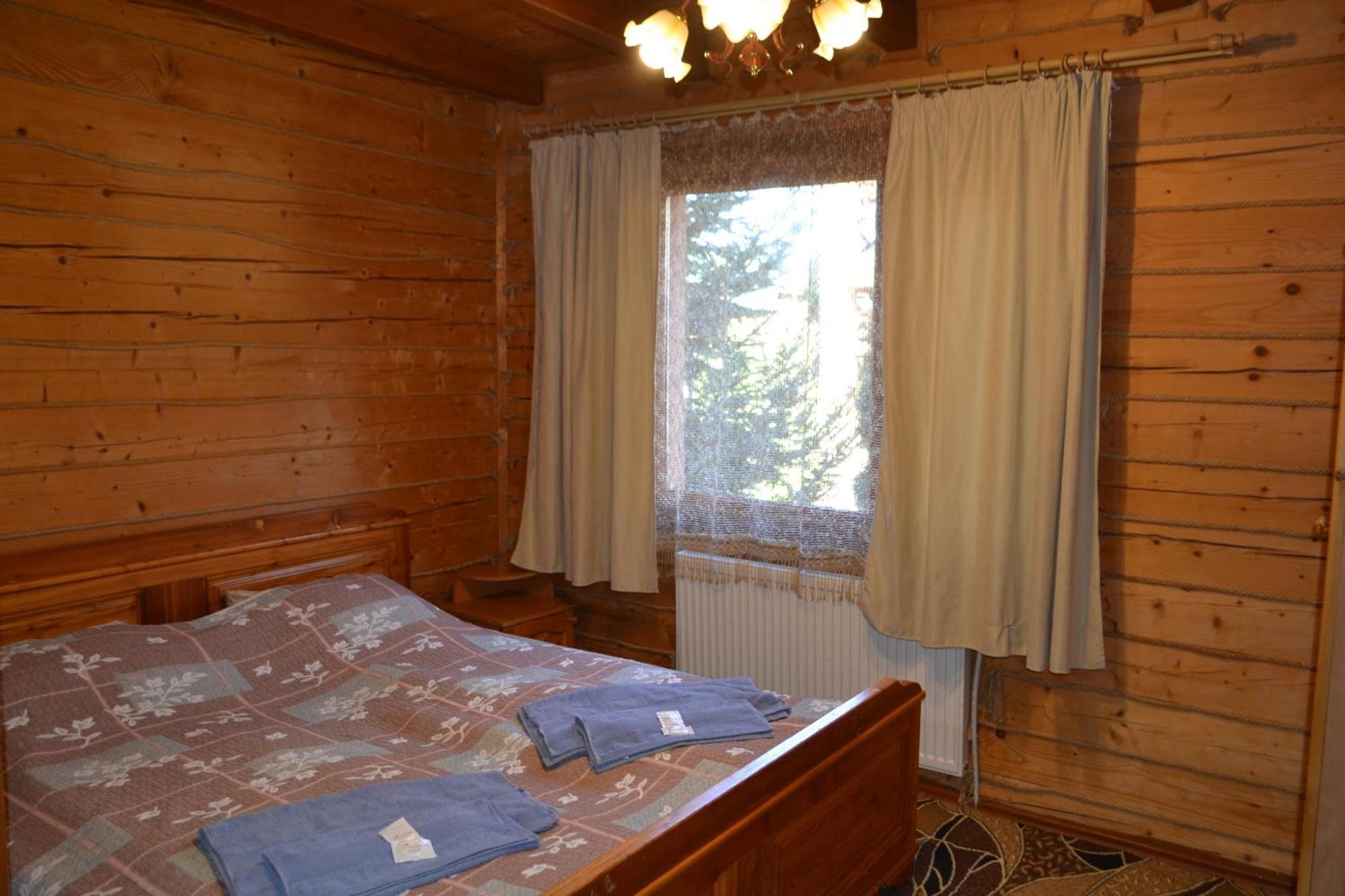 Hirskyy Svitanok Migovo Luaran gambar