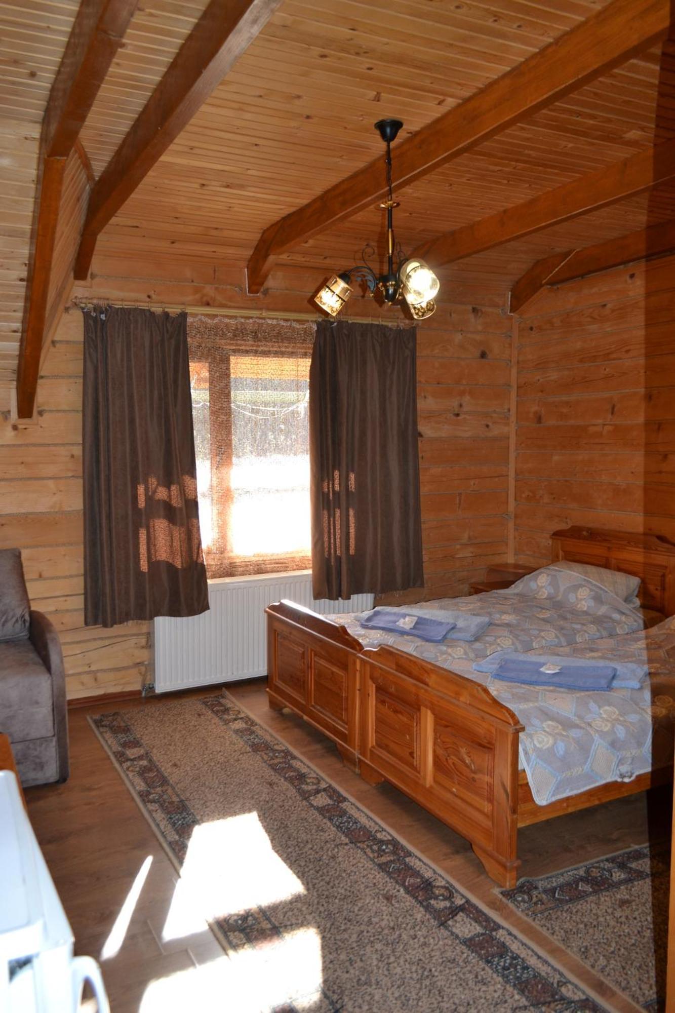 Hirskyy Svitanok Migovo Luaran gambar