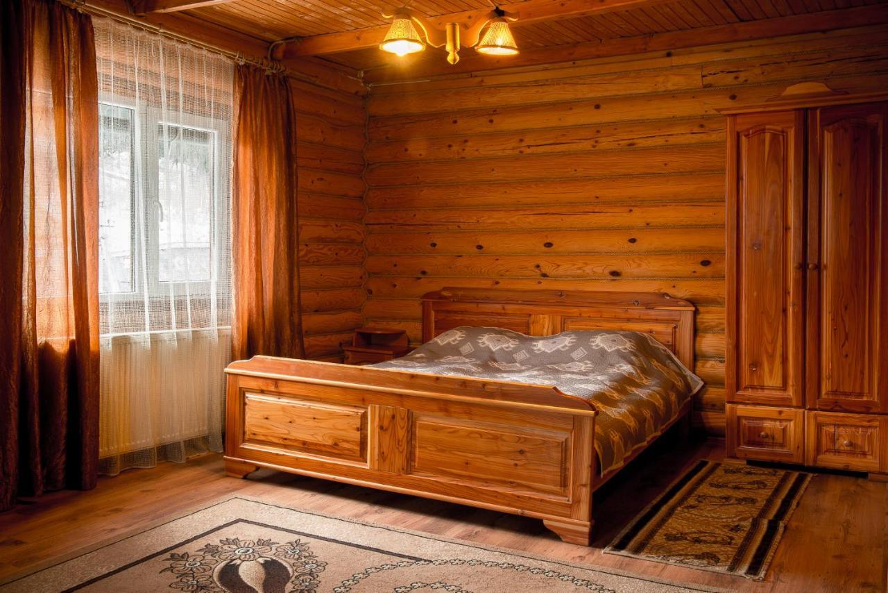 Hirskyy Svitanok Migovo Luaran gambar